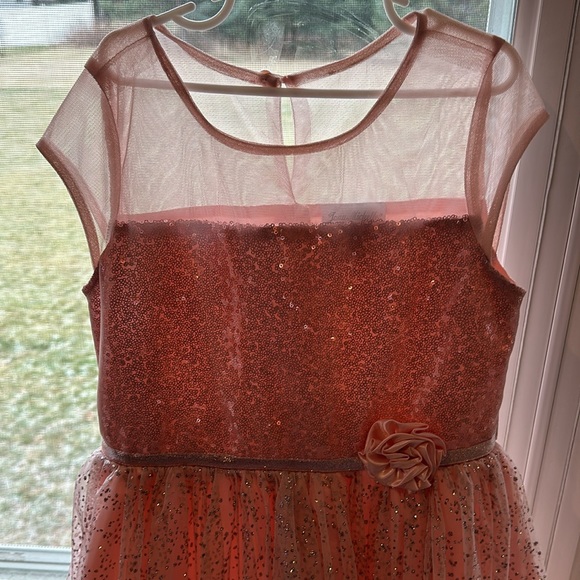 Gorgeous Dress - Picture 4 of 8